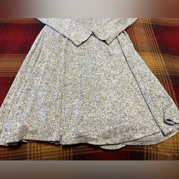 Grey sweater dress.  Dolan.  Size small. - Picture 4 of 8